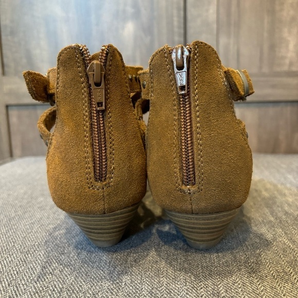 Minnetonka Suede Sandals Fringe Brown - Picture 7 of 11